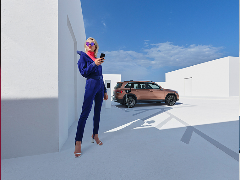 Mercedes me Apps | Digitale Extras | Mercedes me The best connection to your Mercedes-Benz: The Mercedes me App.