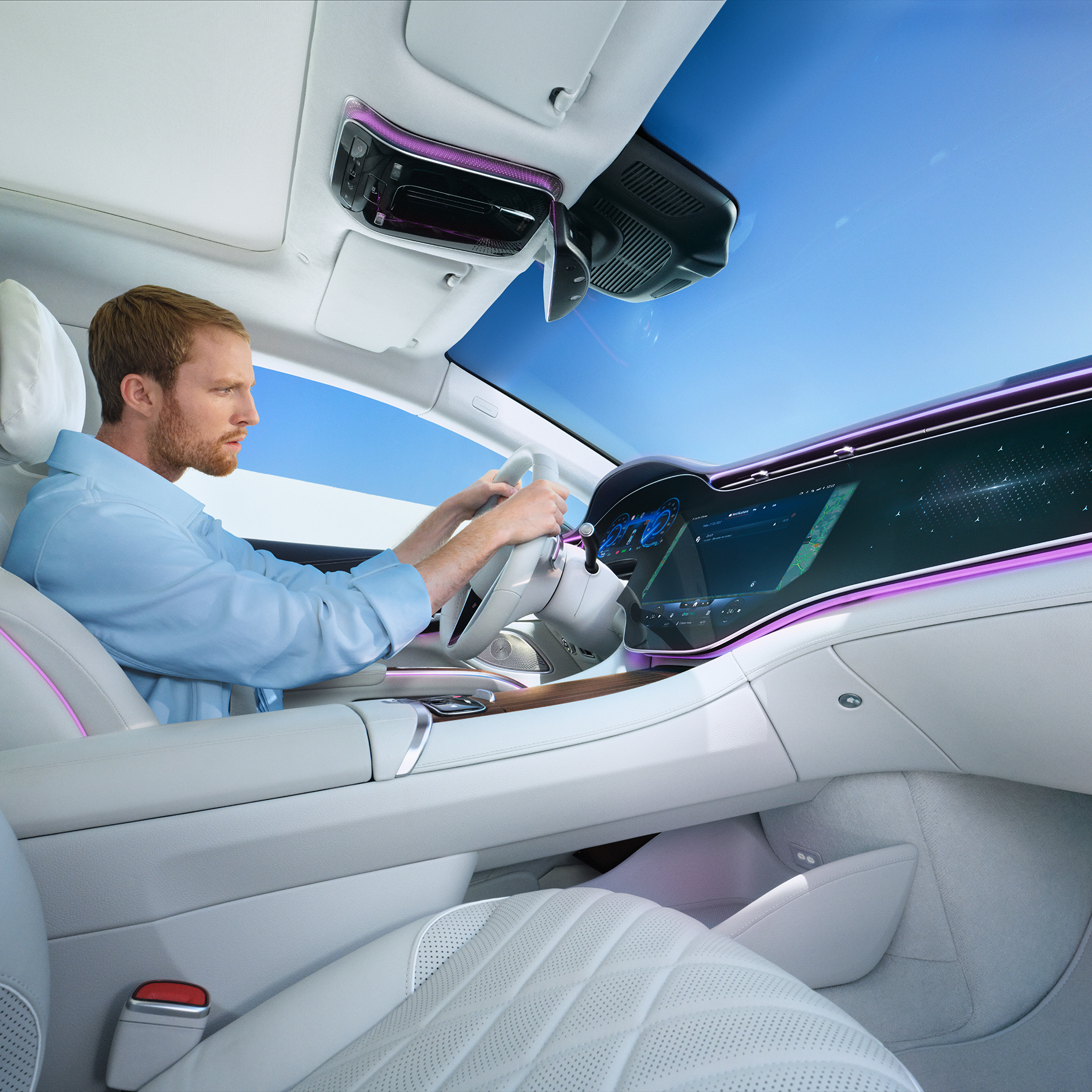 Service App in the vehicle | Service App | Mercedes-Benz The Mercedes-Benz Service App in a Mercedes-Benz car.