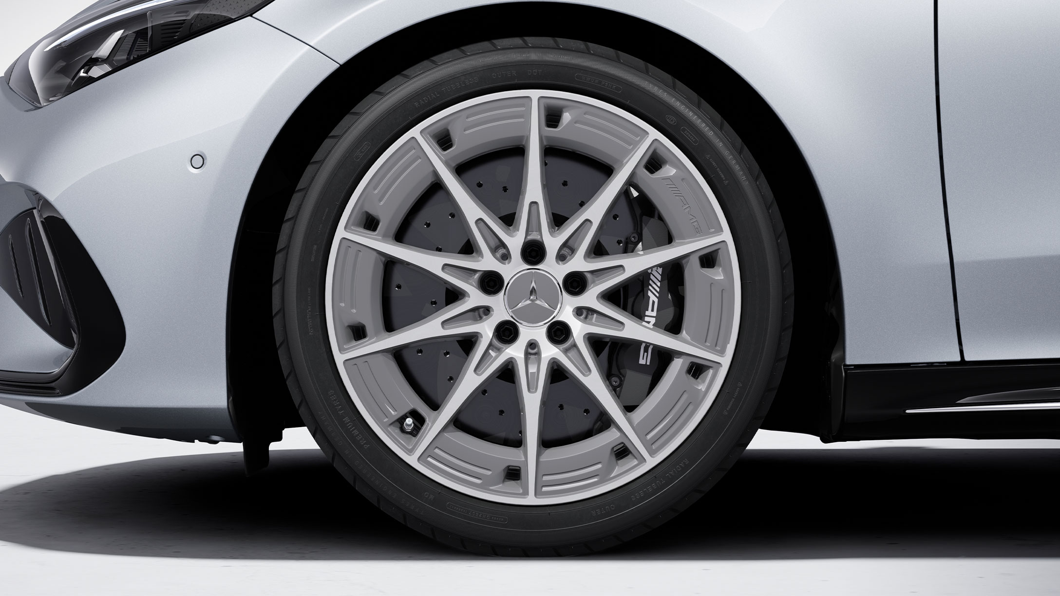 Black-painted brake callipers | CLA | Mercedes-AMG The all-new Mercedes-AMG CLA 45 4MATIC+ electric with black brake callipers.