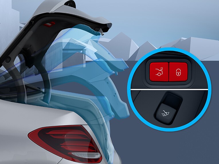 How HANDS-FREE ACCESS works on the EASY-PACK tailgate of the EQA from Mercedes-EQ.