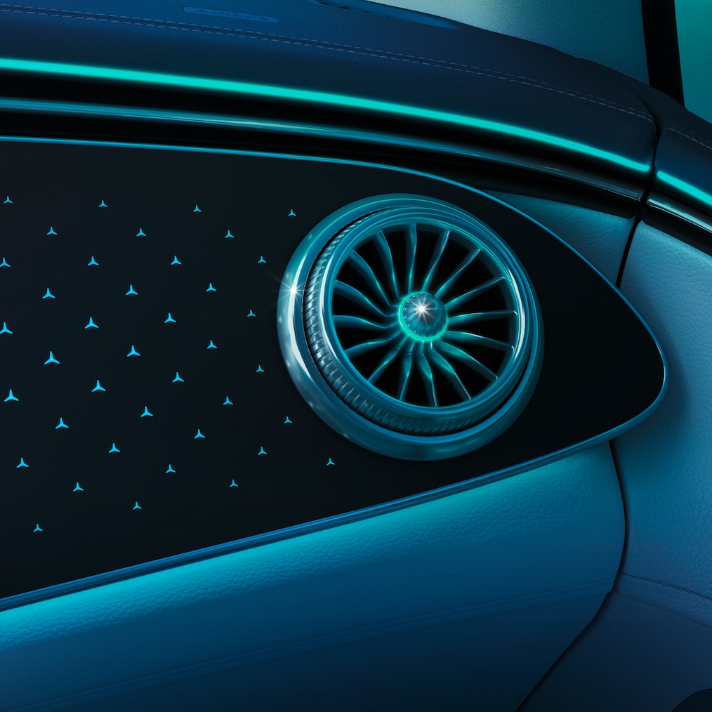 ENERGIZING comfort control bundles programs and functions to keep the driver alert yet comfortable throughout the journey.