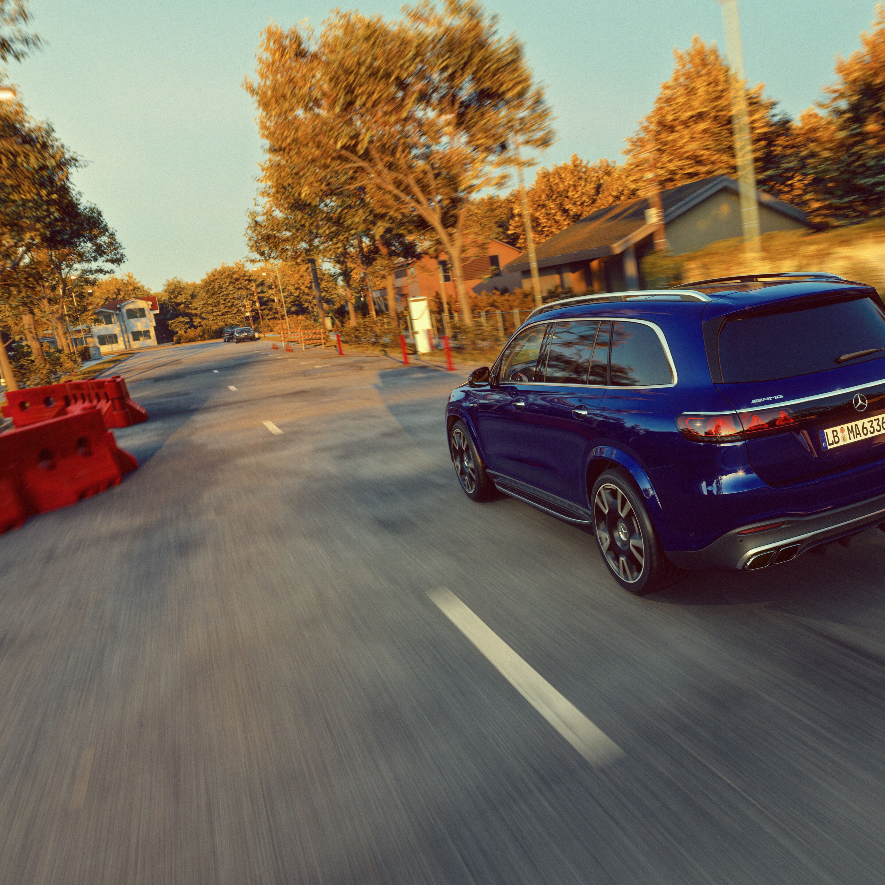 The performance of the new Mercedes-AMG GLS 63 4MATIC+.