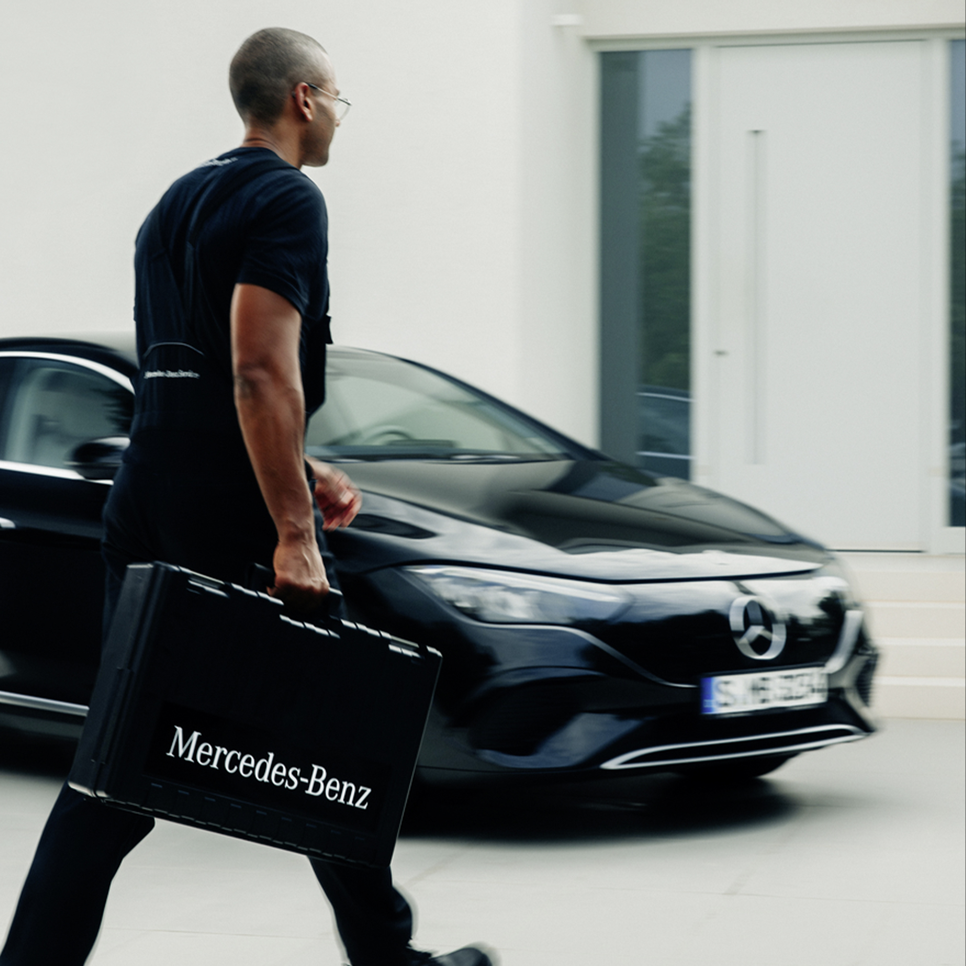 Installation | Charging | Mercedes-Benz The Mercedes-Benz Wallbox, inspired by Mercedes-Benz design principles.