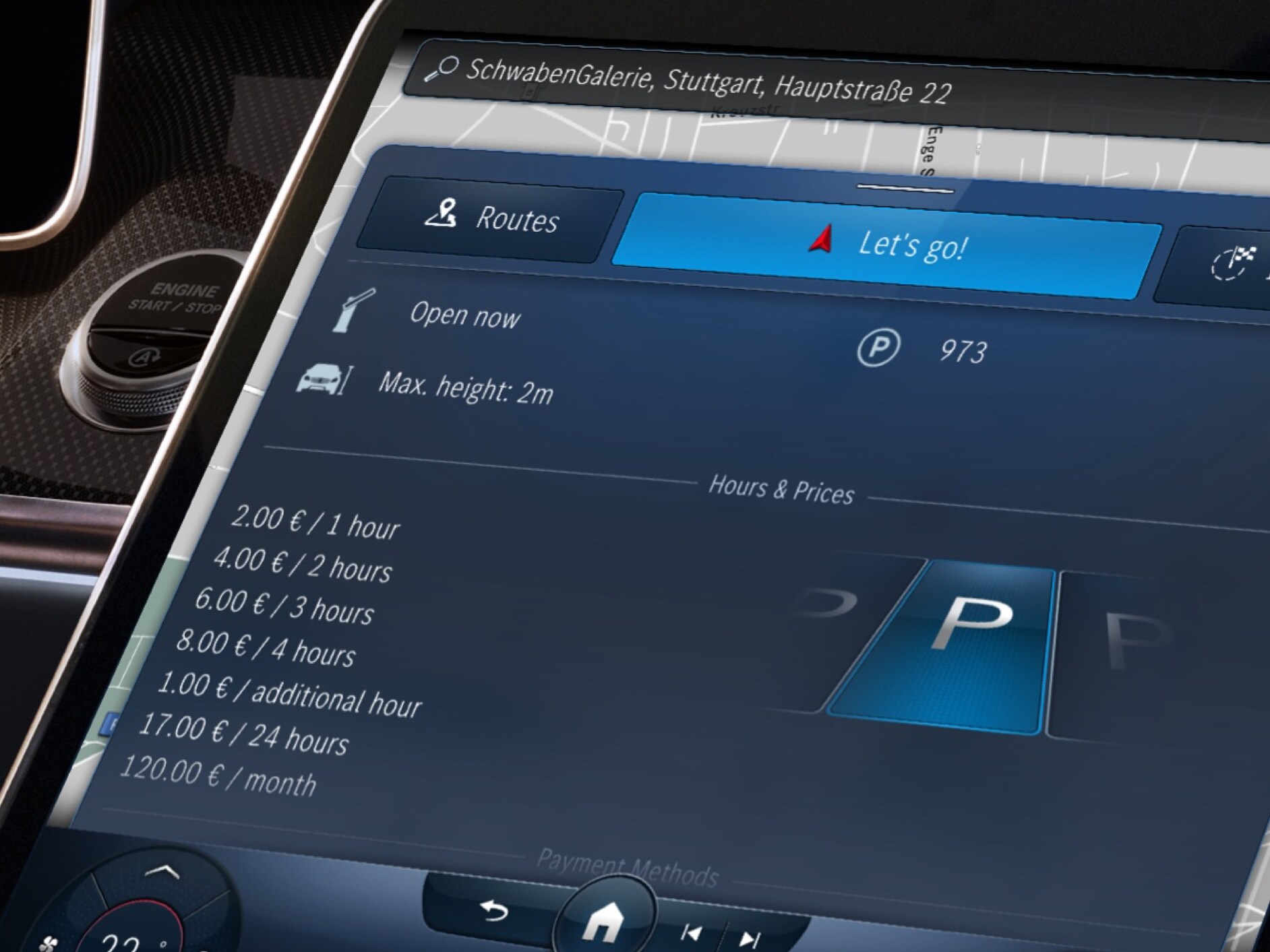 Available parking spaces and their prices are displayed on the screen of the MBUX multimedia system thanks to the Parking Service for Navigation Digital Extra.