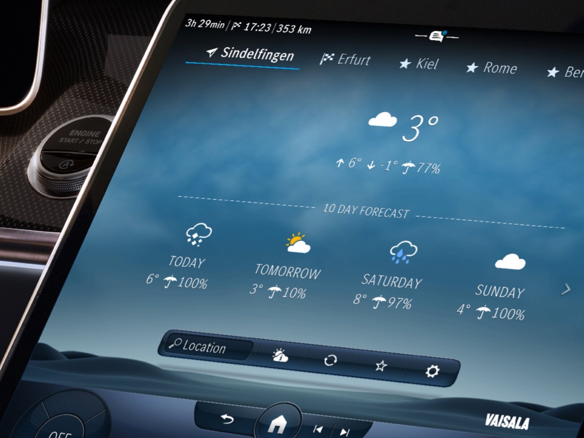 The weather at the destination is displayed on the screen of the MBUX multimedia system thanks to the Weather Forecast Digital Extra.