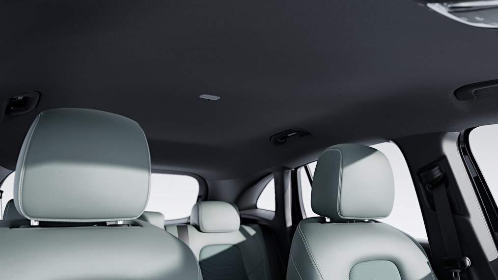 How Light and Sight Package works in the Mercedes-Benz GLA.