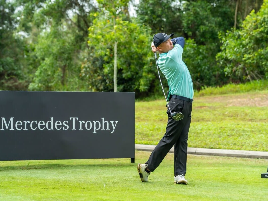 Mercedes Trophy Golf Swing.