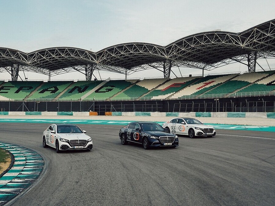Image of the 3 new S-Class on the track at Sepang Circuit