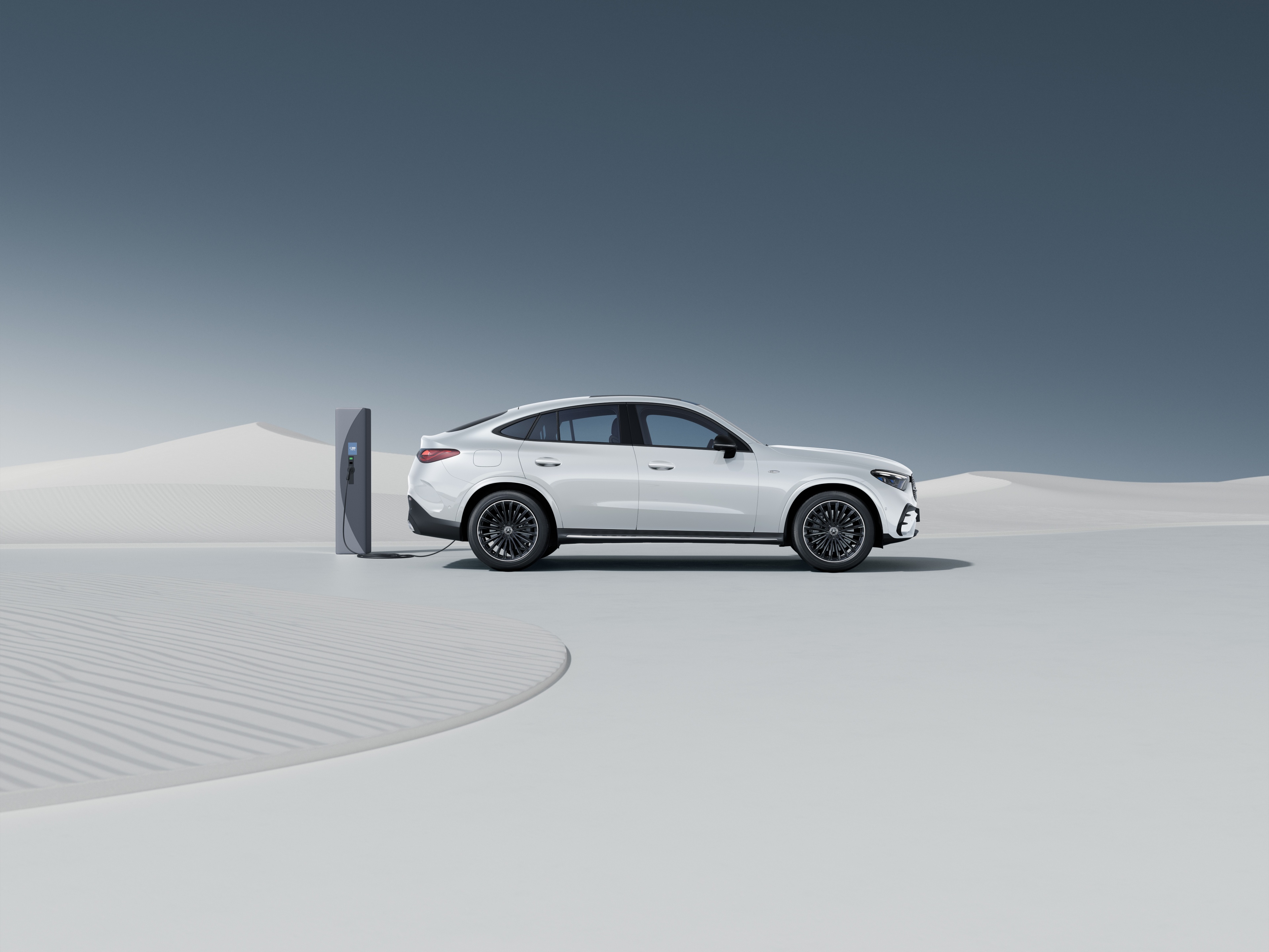 The new Mercedes-Benz GLC 350 e 4MATIC Coupé Nightfall Edition The new Mercedes-Benz GLC 350 e 4MATIC Coupé Nightfall Edition