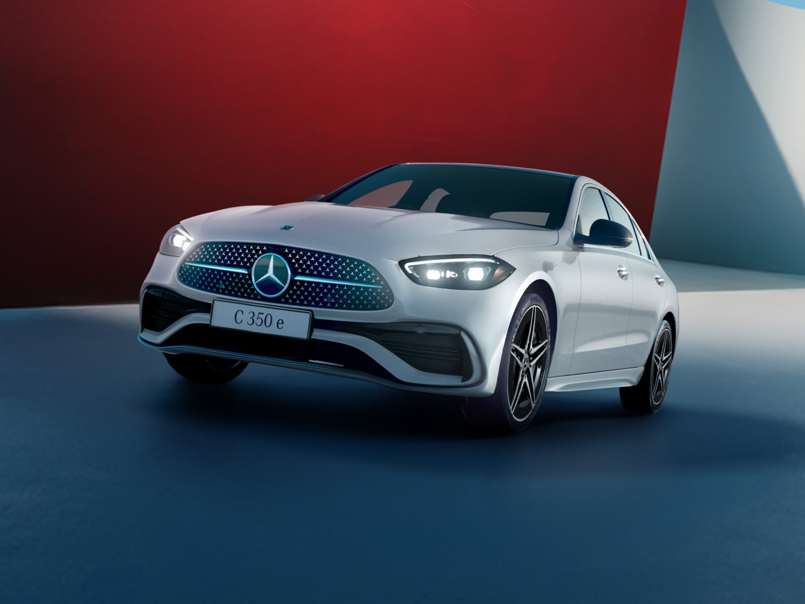 Year-End Silver Exclusive: C 350 e - Simple Teaser