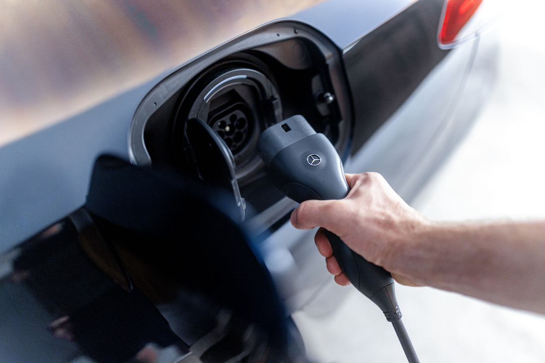 Available Models Selection: EQ on Demand Available Models Selection: EQ on Demand