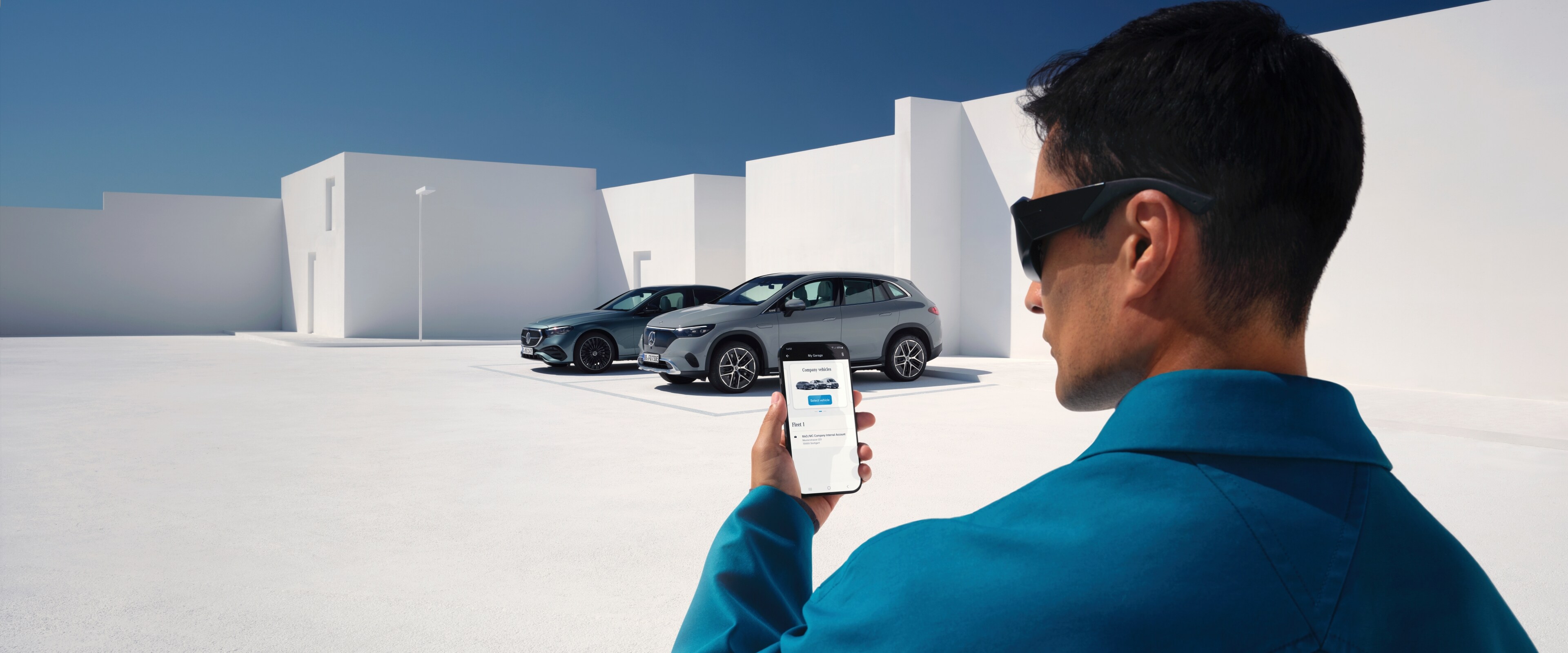 Make your life easier with the Mercedes-Benz apps.