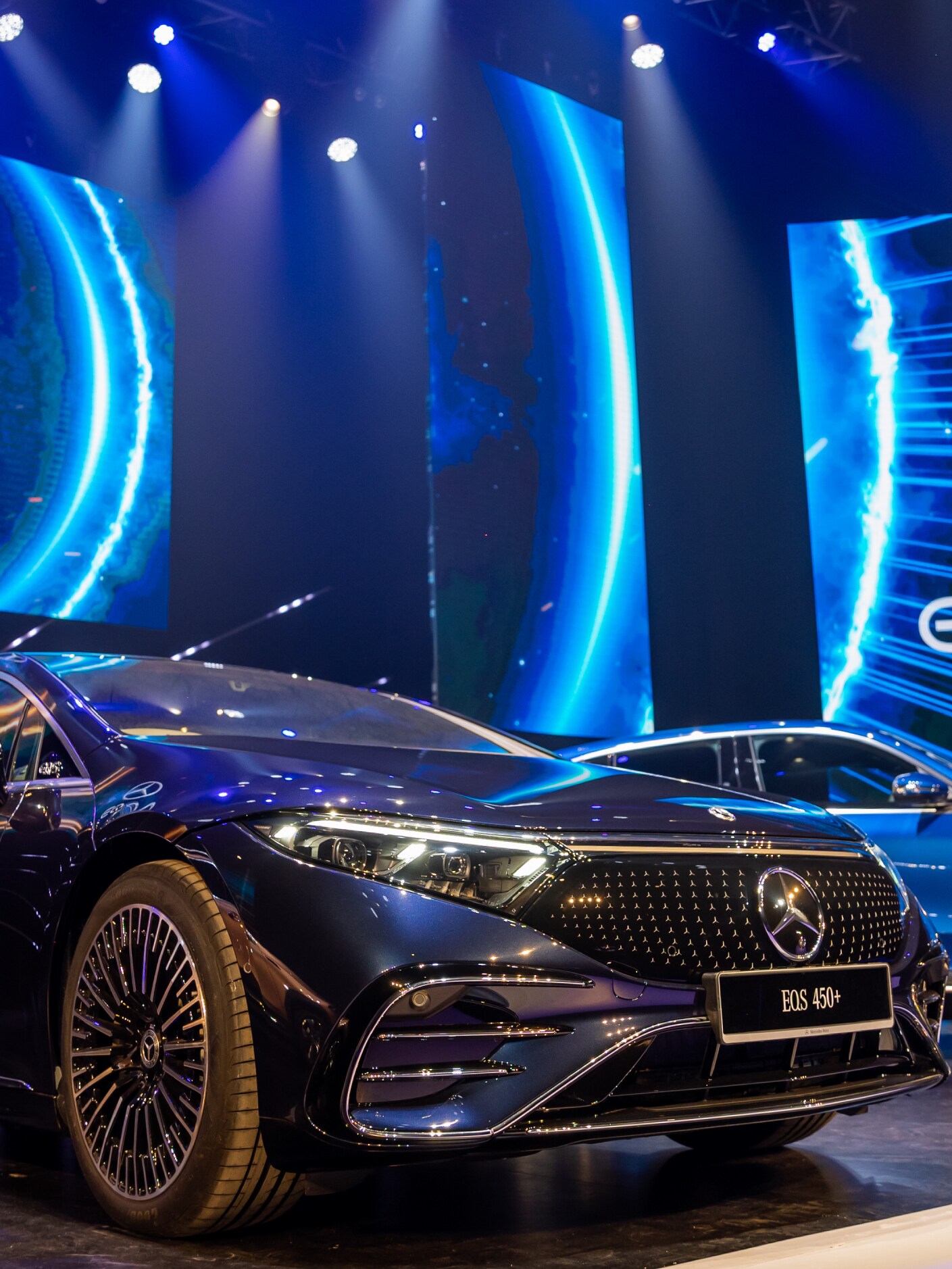 Image of the EQS at the launch event