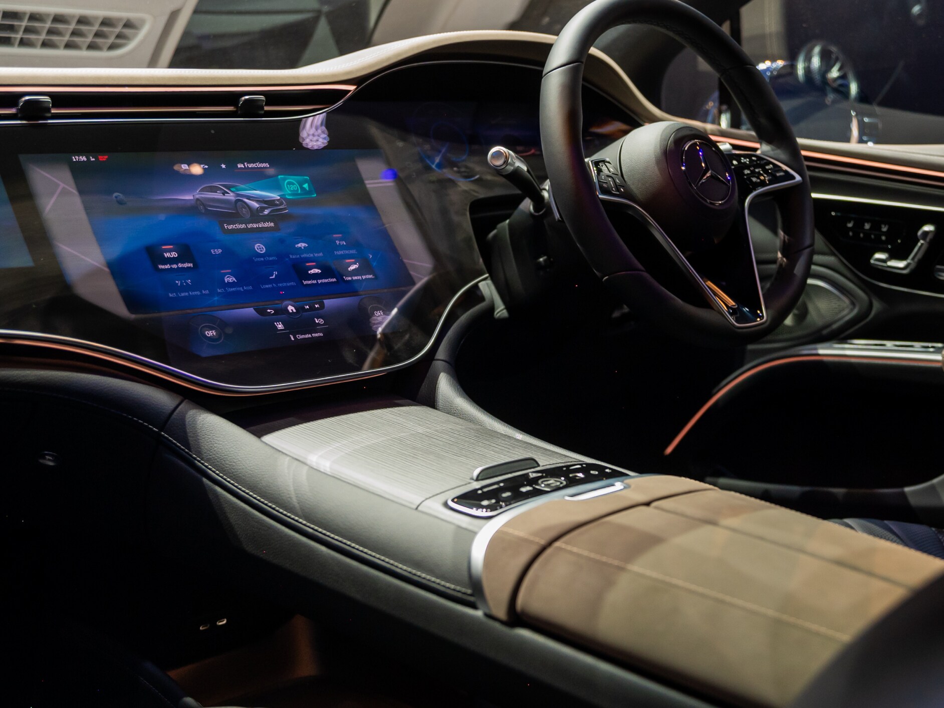 Image of the EQS interior