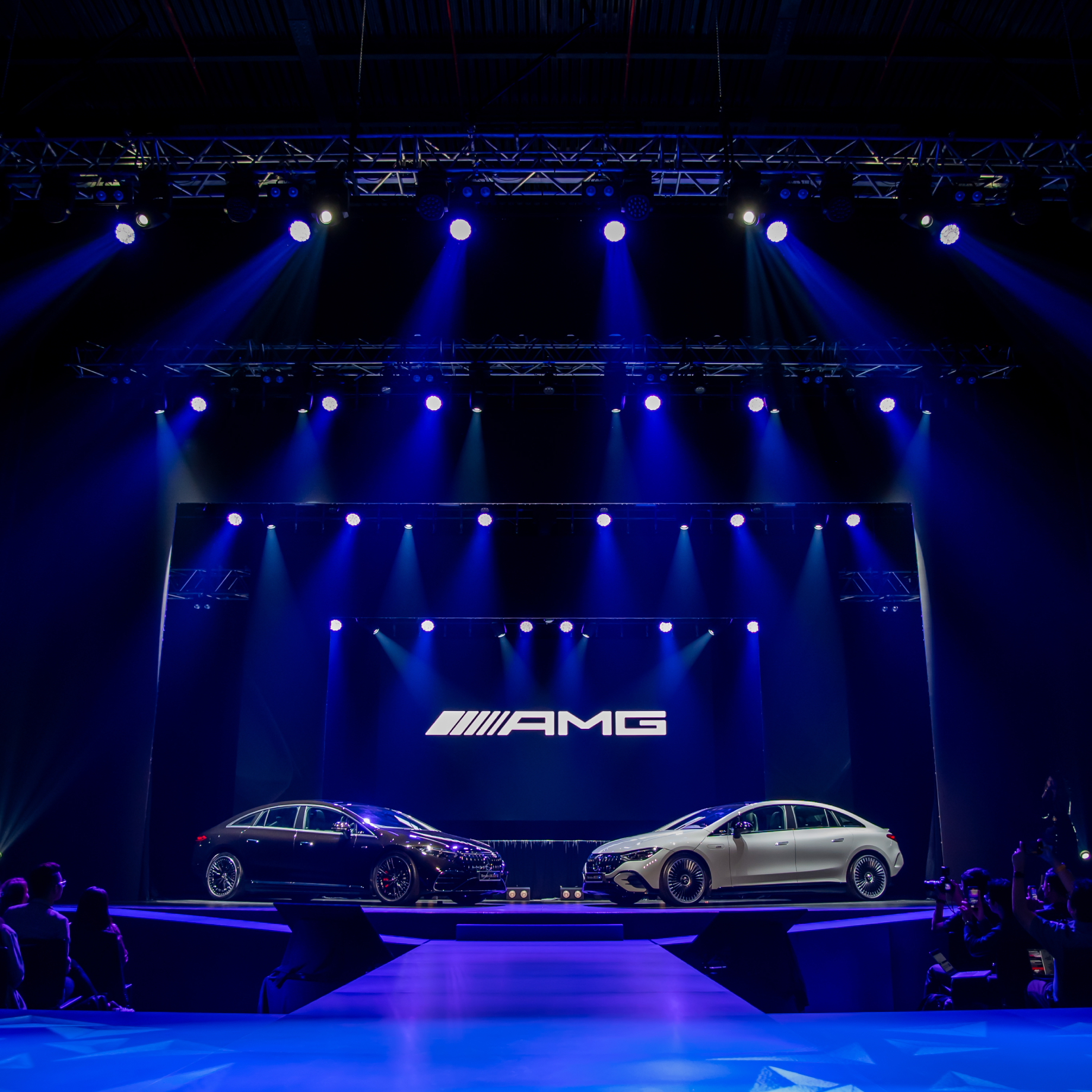 Mercedes-AMG EQE 53 & EQS 53- News & Events Article Image of the Mercedes-AMG EQE 53 (right) & EQS 53 (left)
