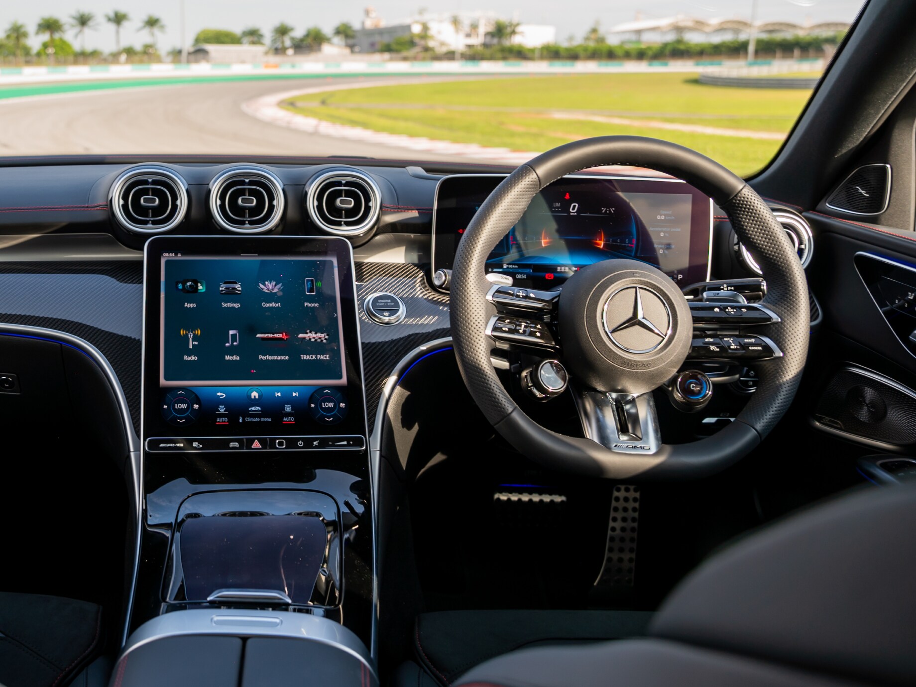 Dashboard and front interior of the new Mercedes-AMG C 43 4MATIC
