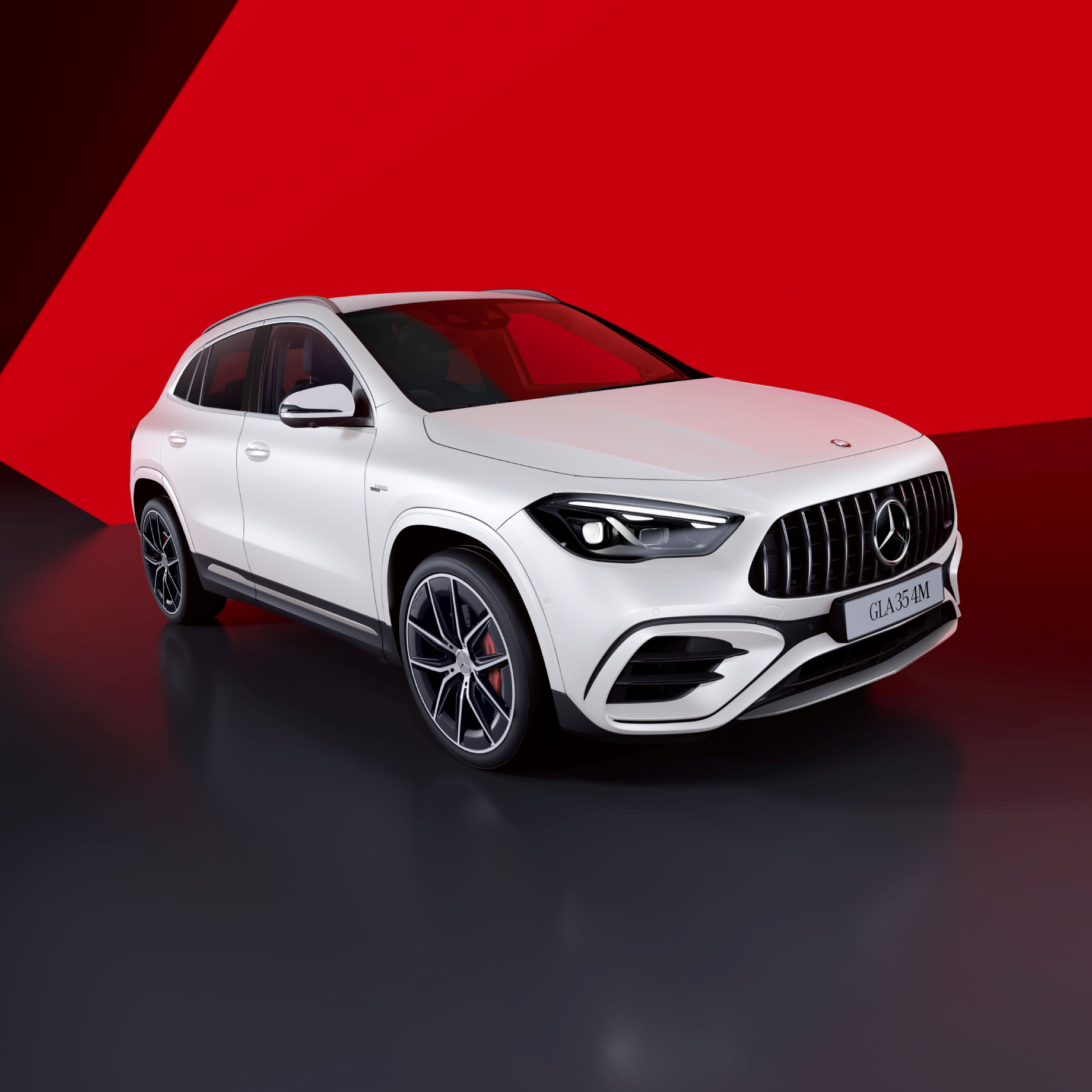 Mercedes-AMG A 35 4MATIC - New Mercedes-AMG Compacts Front side image of the new GLA 35 4MATIC