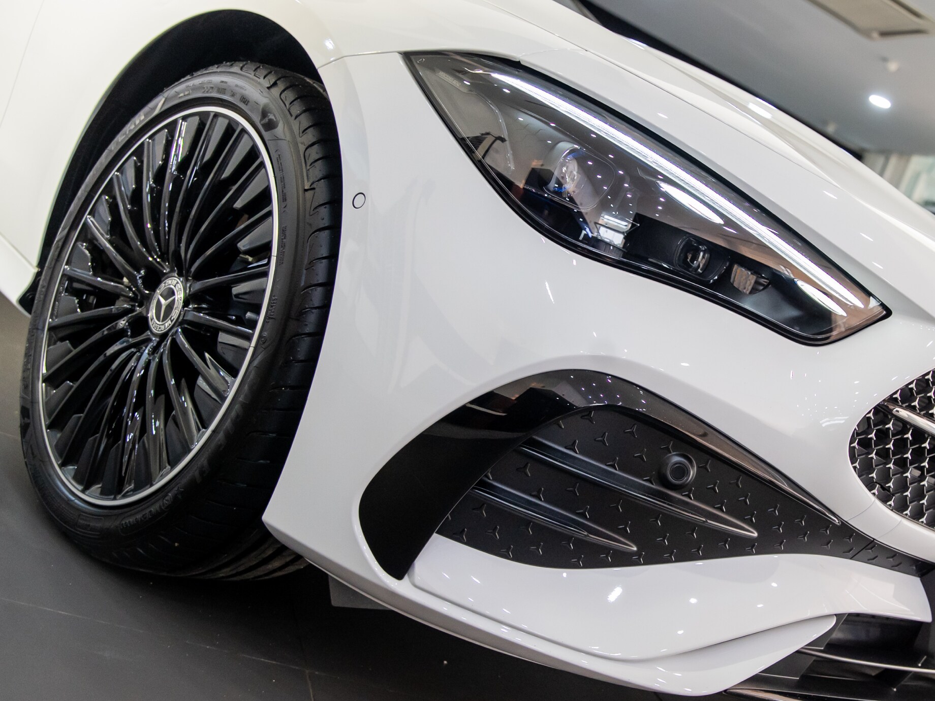 Front exterior of the new CLE 300 4MATIC