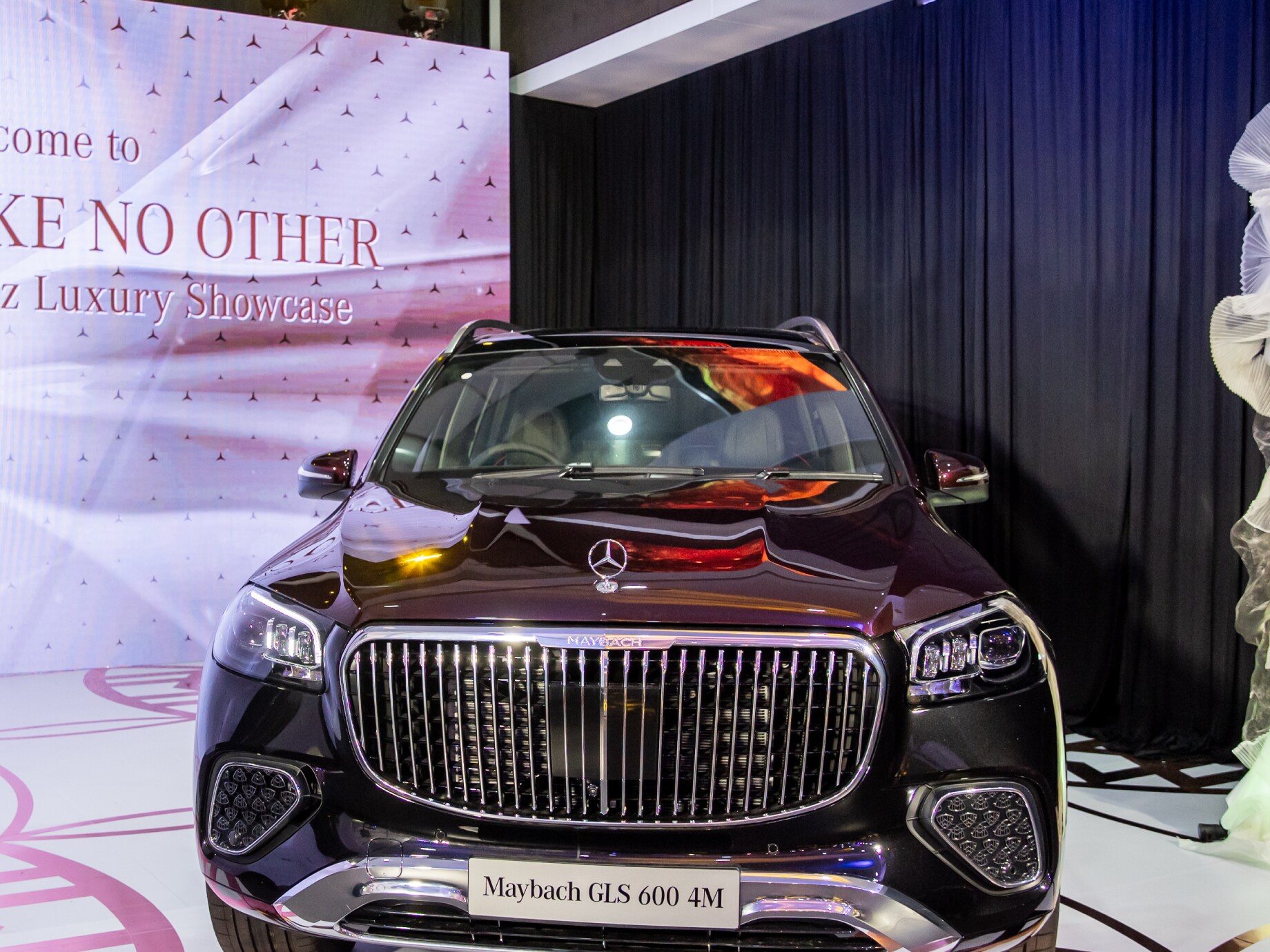 Front view of the Mercedes-Maybach GLS 600