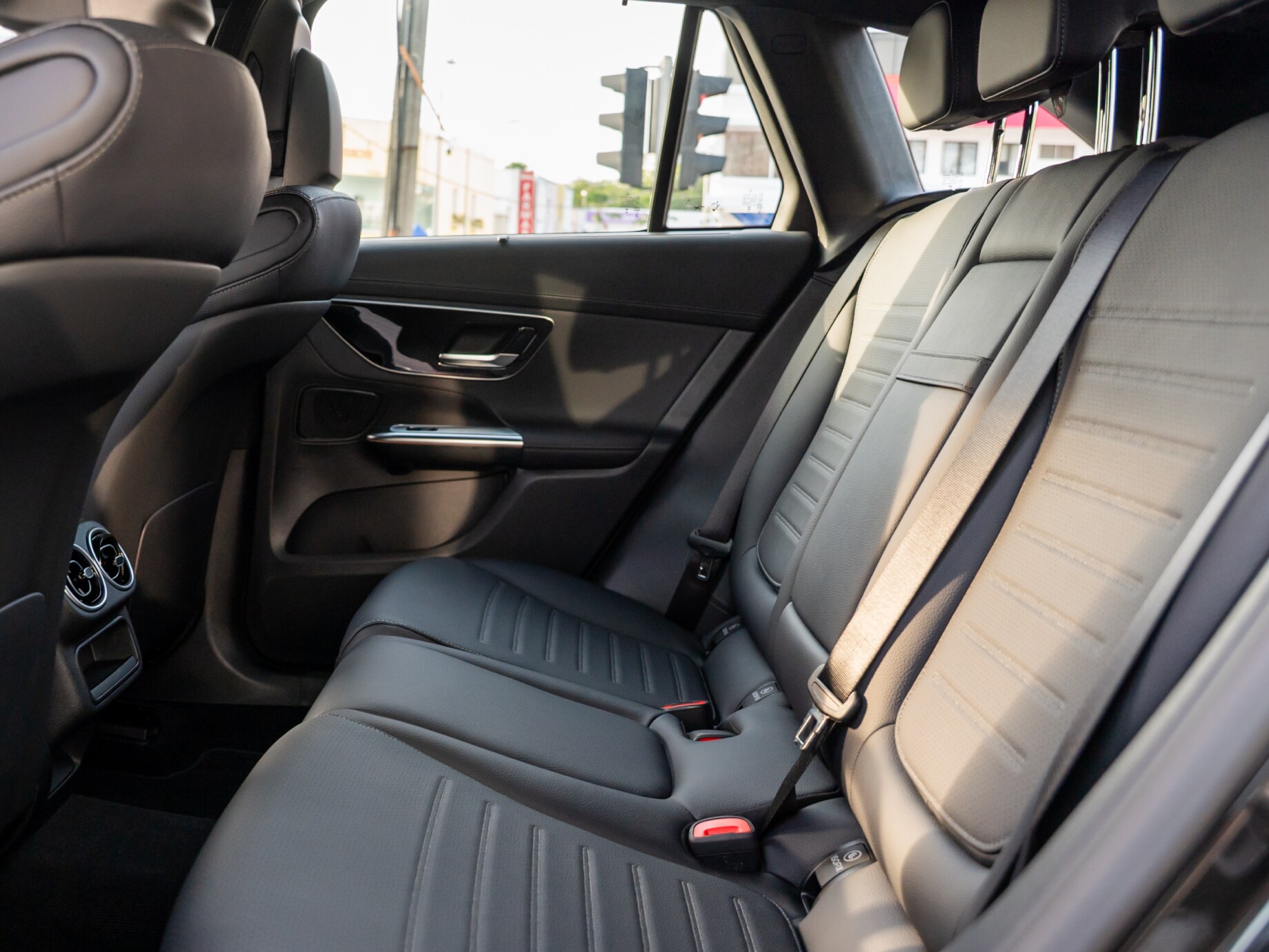 The new Mercedes-Benz GLC 200 4MATIC