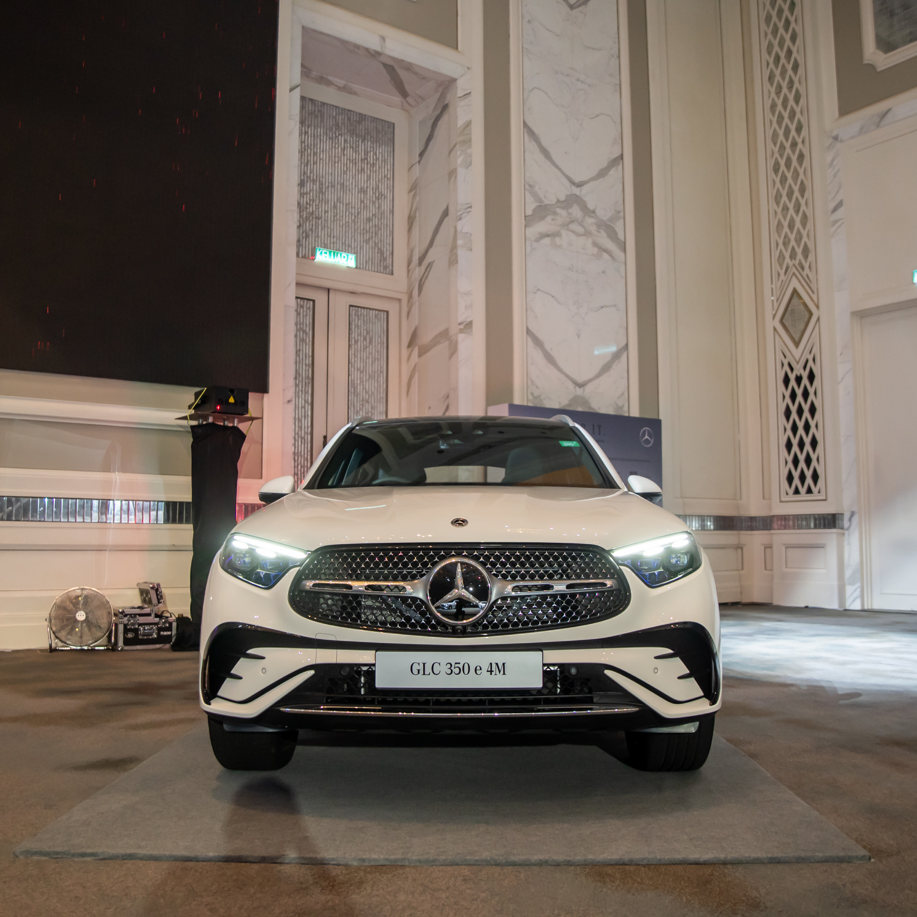 glc350e-launch-ext glc350e-launch-ext