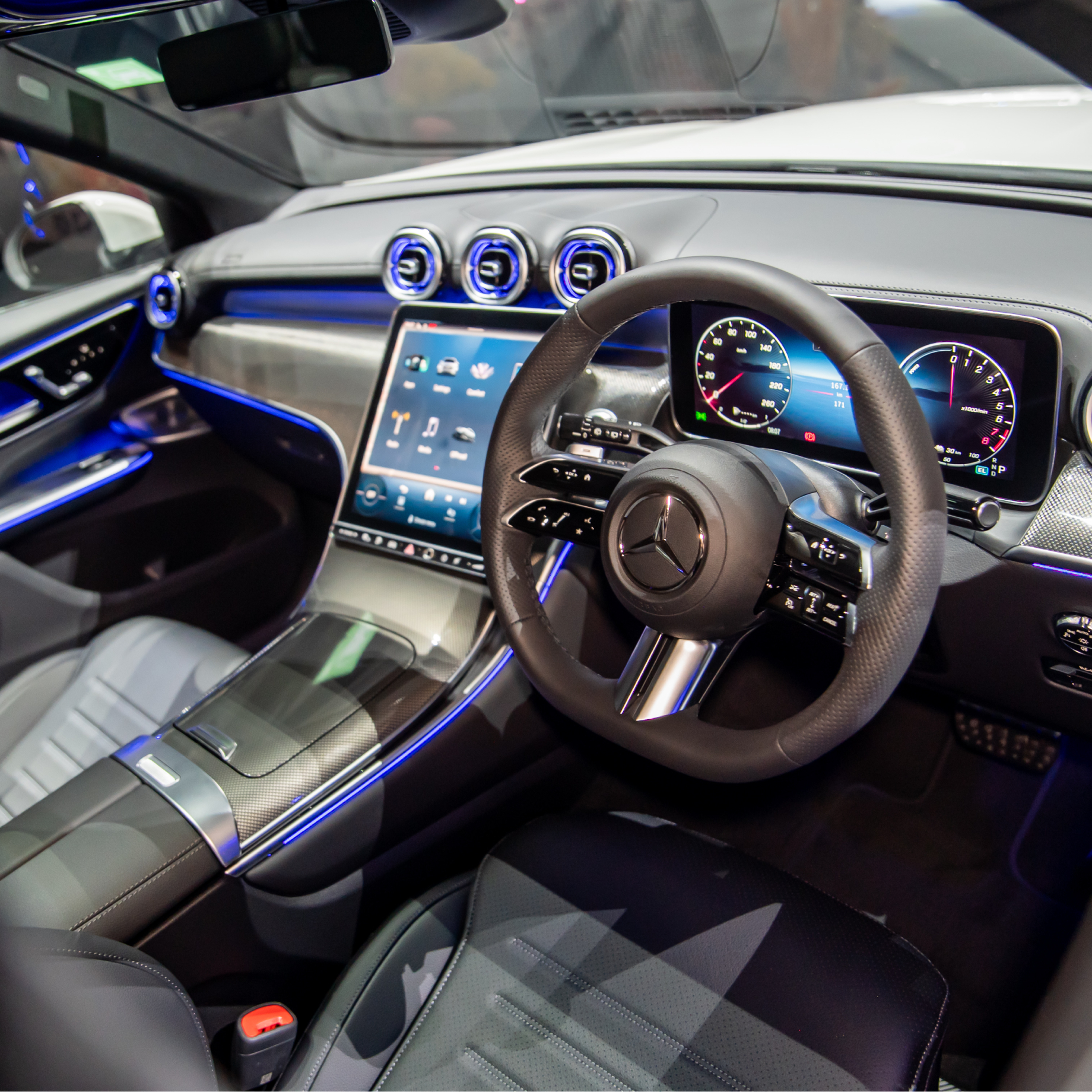 glc350e-launch-int glc350e-launch-int