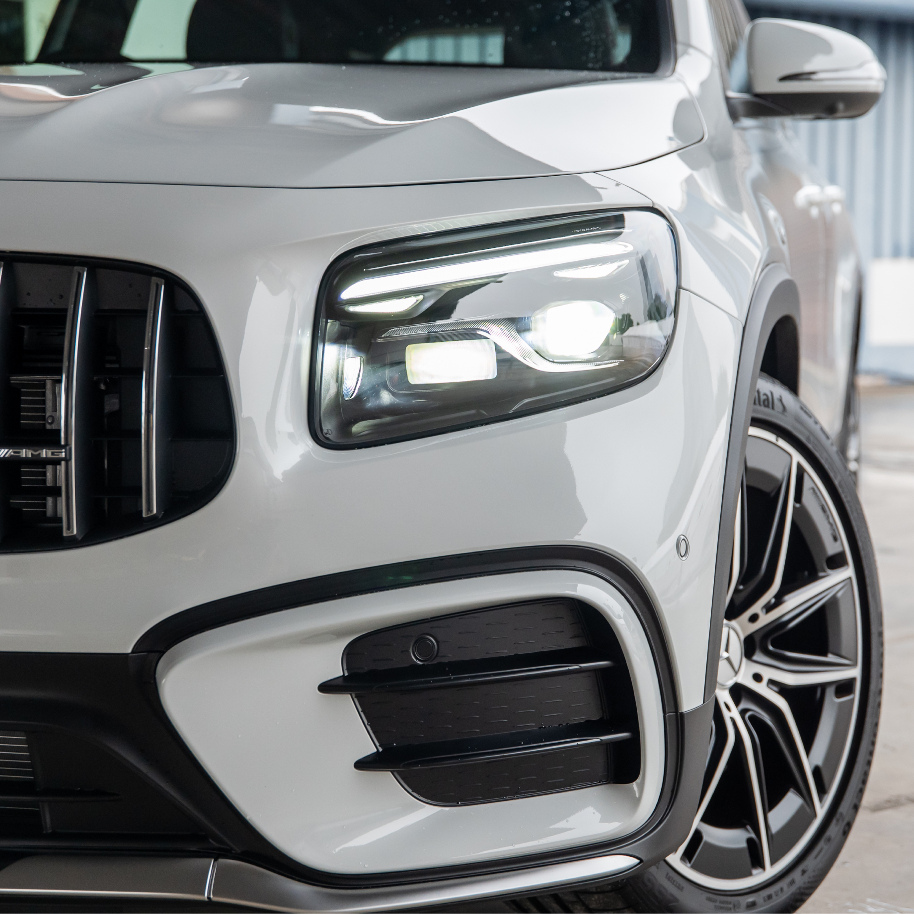 Mercedes-AMG GLB 35 4MATIC Mercedes-AMG GLB 35 4MATIC