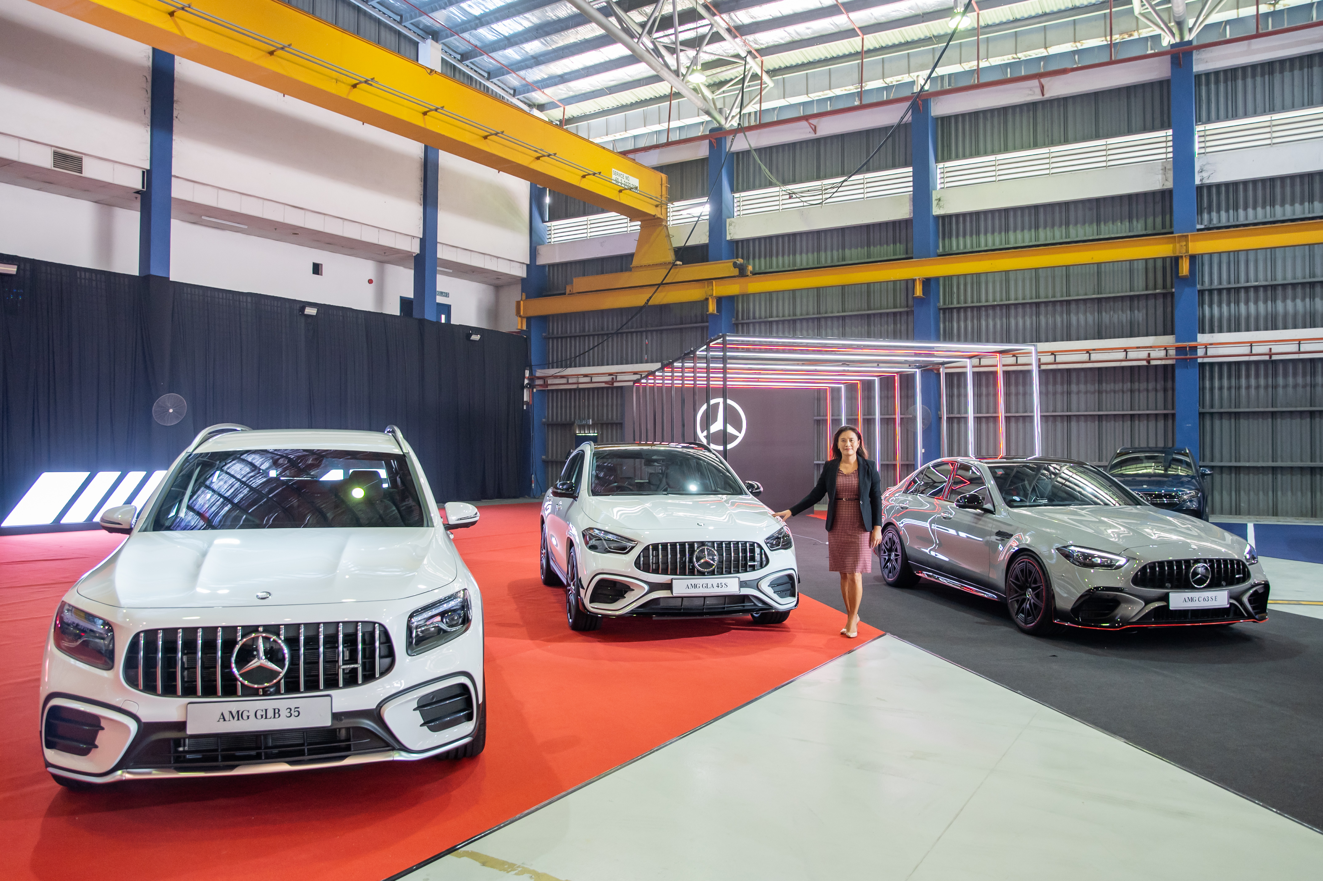 About the Mercedes-Benz World About the Mercedes-Benz World