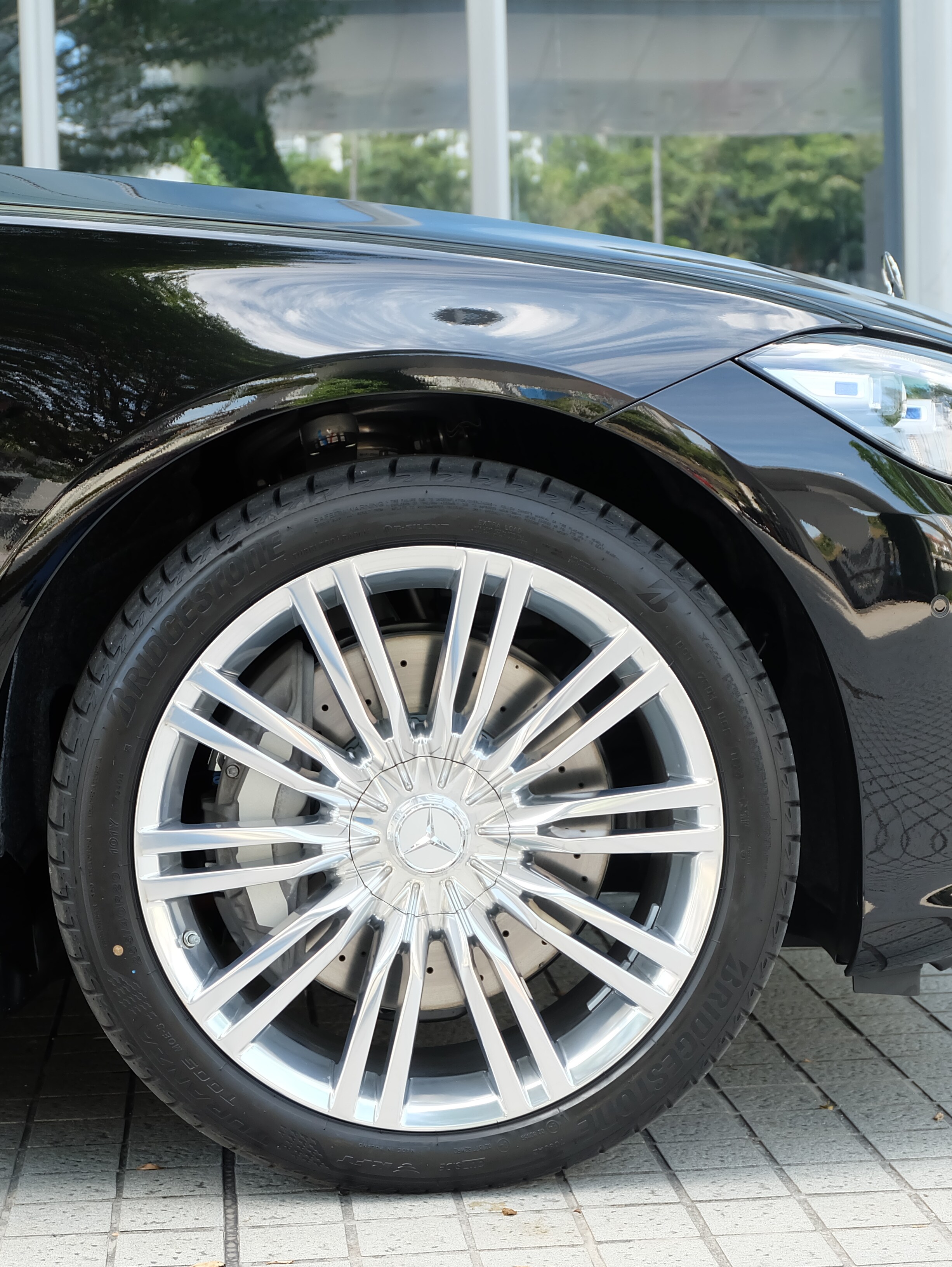 Mercedes-Benz S 580 e with EQ Hybrid Technology 