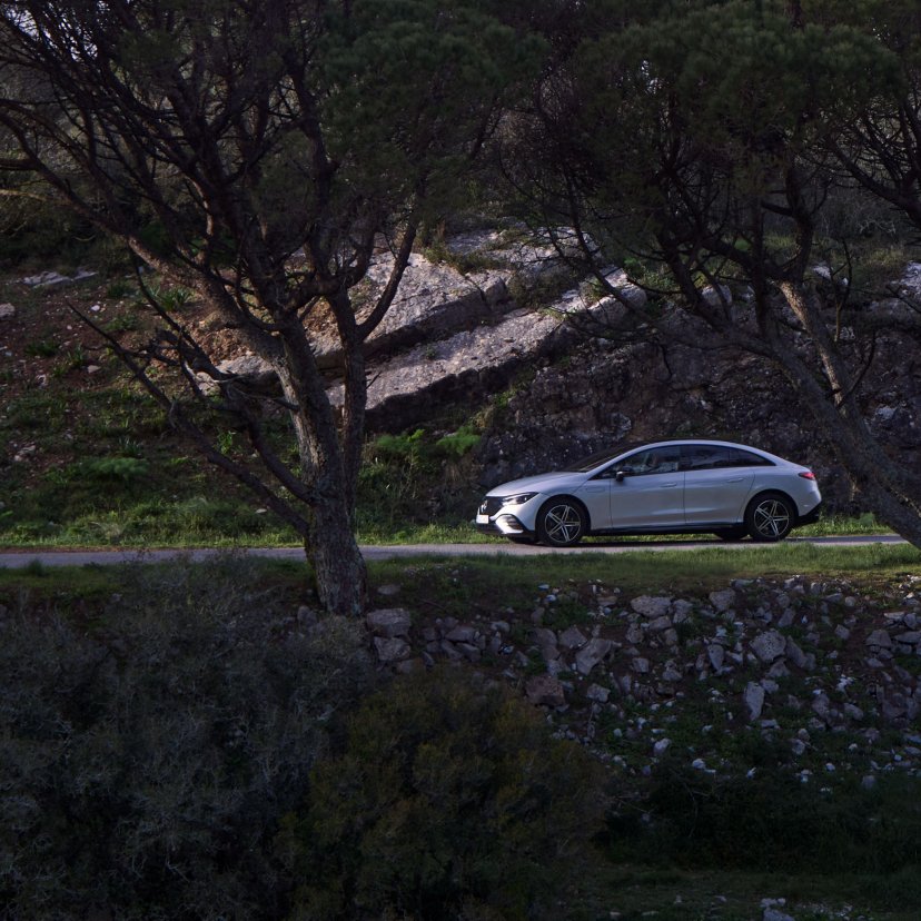 Hybrid electric sale mercedes